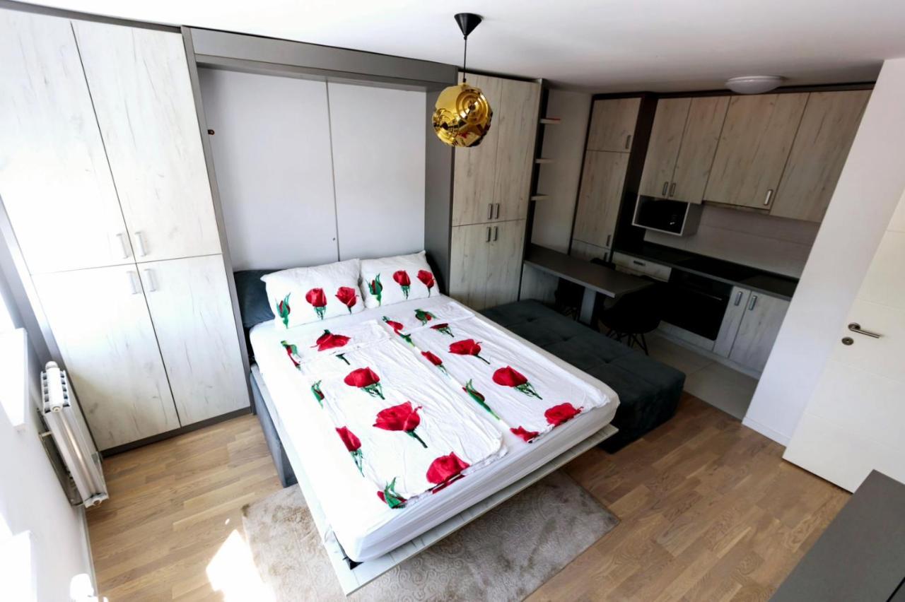 Apartman Skver Тузла Экстерьер фото
